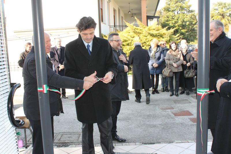 tl_files/immagini/gruppi/carita/inaug cda5.jpg